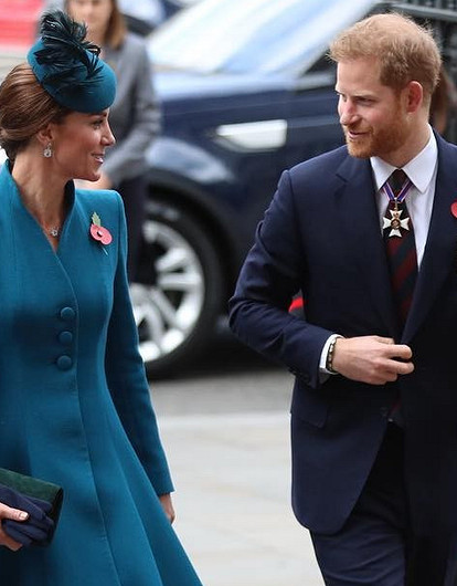 Кейт Миддлтон тяжело переживает расставание с принцем Гарри (говорят, даже плакала)