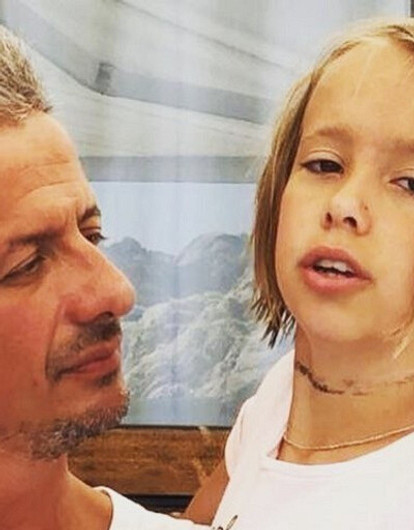 «Мы — чемпионы»: Константин Богомолов поделился милым фото с дочерью