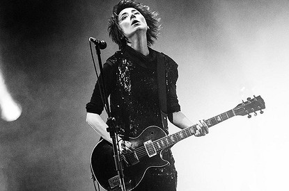 Муж Полины Гагариной показал кадр с фотосессии Земфиры и Ренаты Литвиновой