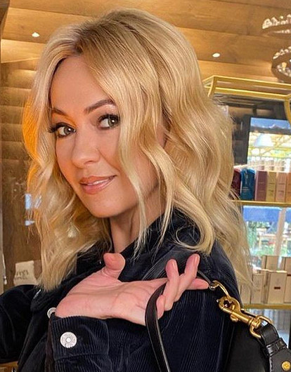 «На кого похож?»: Яна Рудковская показала умилительные кадры с новорожденным сыном и Гном Гномычем