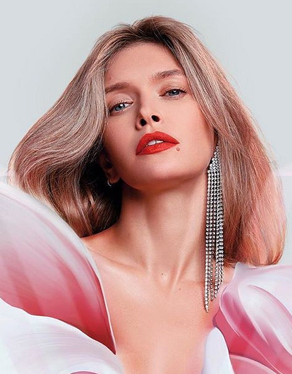 Вера Брежнева рассказала, как приемный брат обокрал ее семью