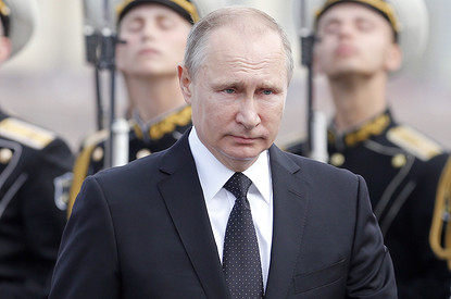 Владимир Путин выпил за здоровье Никиты Михалкова (видео)