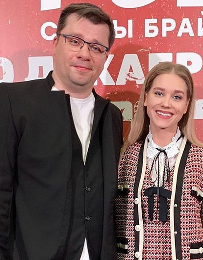 Гарик Харламов признался, что его дочь до сих пор не знает о разводе с Кристиной Асмус