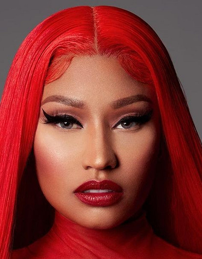 Ники Минаж впервые показала новорожденного сына