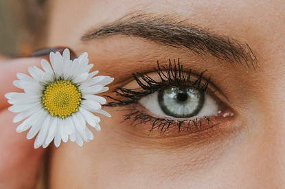 Массаж от морщин вокруг глаз: полезные советы и проверенные техники