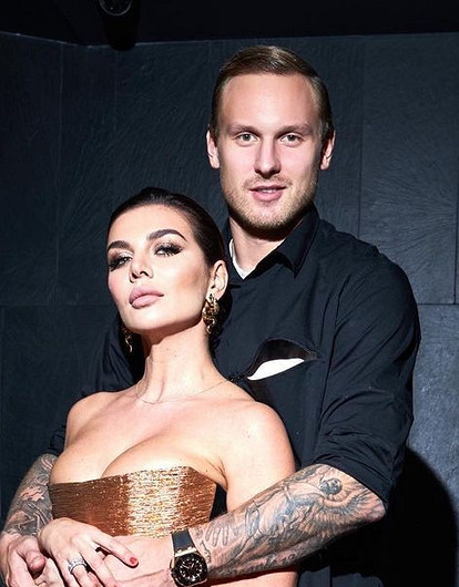 Муж Анны Седоковой рассказал, что не мог общаться с сыном из-за романа с певицей