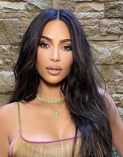 Ким Кардашьян показала фото с празднования юбилея на частном острове