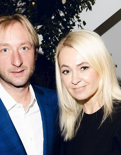 СМИ: раскрыта сумма, которую Рудковская и Плющенко заплатили суррогатной матери