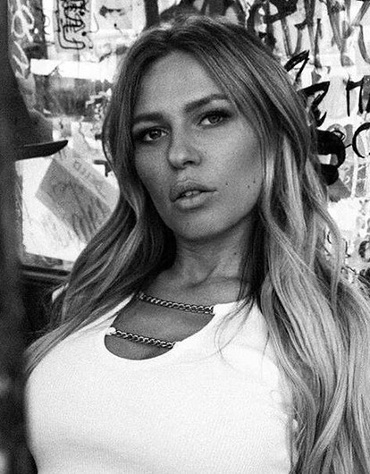 «Бросил вторую девчонку подряд»: Рита Дакота осудила Тимати за участие в шоу «Холостяк»