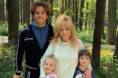 «Обалдеть!»: дочь Аллы Пугачевой поразила восточным танцем (видео)