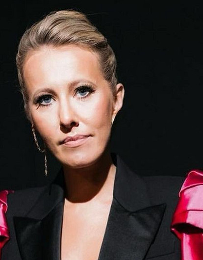 «Это мама или лошадь?»: Ксения Собчак переоделась в осла ради сына (видео)