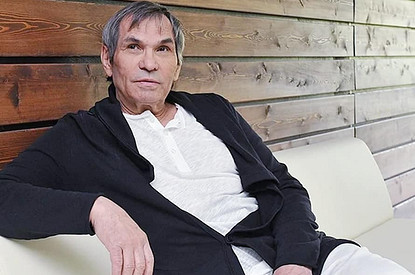 Бари Алибасов заявил, что молодая помощница готовится родить от него ребенка