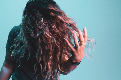 Не все так просто: ошибки, которые ты допускаешь, когда сушишь голову феном