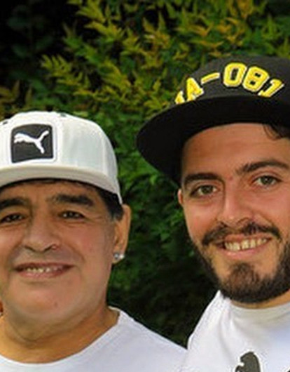 Сын Диего Марадоны попал в реанимацию, узнав о смерти отца