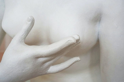 Липофилинг груди: в чем преимущества процедуры и есть ли противопоказания