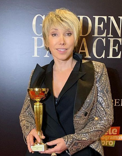 «За себя просить не умею»: Елена Воробей рассказала о льготах для артистов и тайном женихе