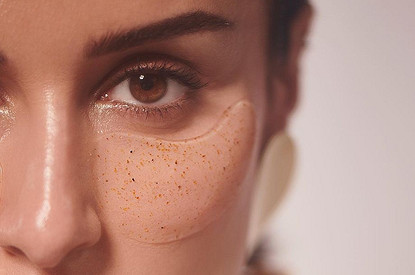 Эпик фейл: Канделаки, Крыгина и другие российские звезды, которые запускали свою косметику со скандалом