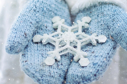 Лучшие из лучших: 10 самых теплых, милых и уютных пар варежек для себя и в подарок