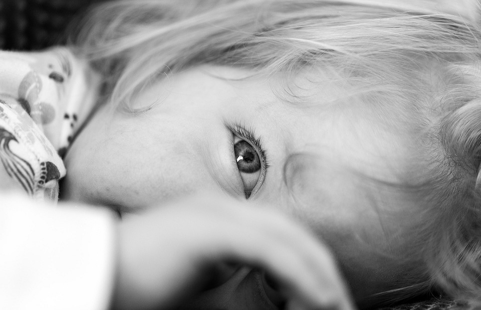 Детская психосоматика: 4 эмоции ребенка, которые могут в будущем привести к серьезным болезням