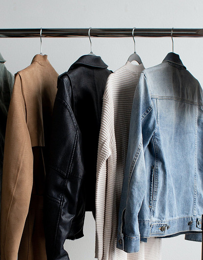 Выбирай свою капсулу: что такое капсульные коллекции одежды и почему они сейчас так актуальны