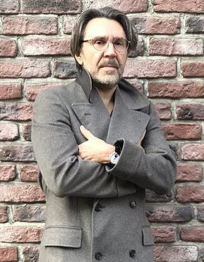 Сергей Шнуров раскритиковал звезд, которые жалуются на безденежье из-за пандемии