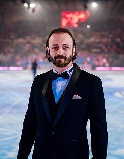 «Наступил большой медовый месяц»: Илья Авербух прокомментировал свадьбу с Лизой Арзамасовой