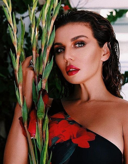 Анна Седокова поделилась секретом, как не поправиться на Новый год