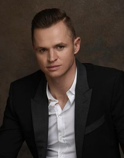 Ксения Собчак пожалела Тарасова, который повторил движения из клипа Бузовой (видео)