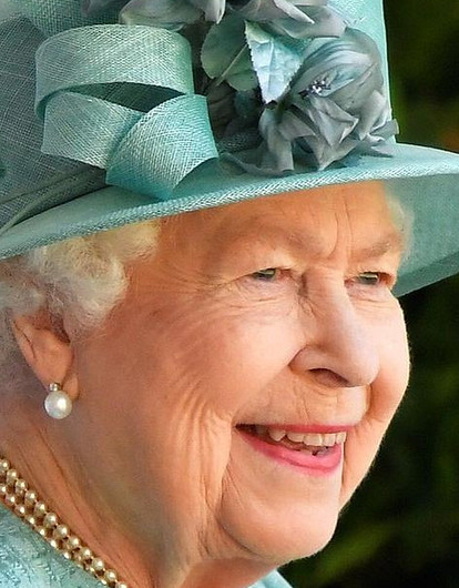 Елизавета II нарушила главную королевскую традицию на Рождество из-за пандемии (такого еще не было)