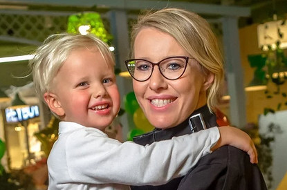 «Самопиар - это очень важно»: Ксения Собчак показала обращение сына к Деду Морозу (видео)