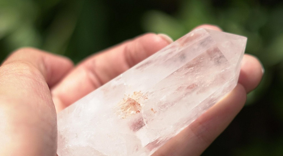 Есть вопрос: правда ли дезодорант-кристалл лучше обычного (и если да, то чем)