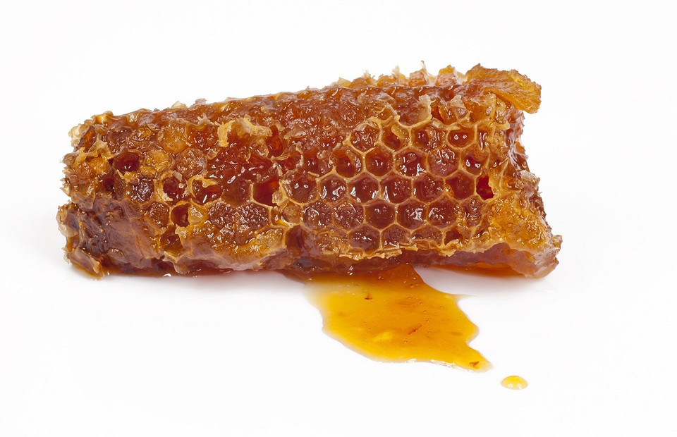 Полезное дело пчел: лечебные свойства и применение прополиса