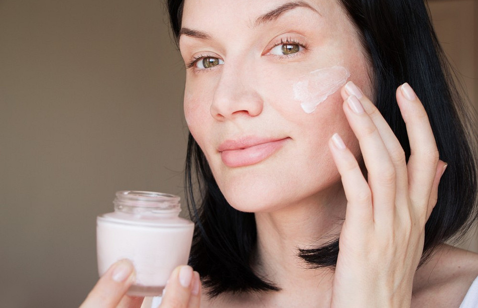 Как ухаживать за жирной кожей лица: 7 правильных ответов на важные вопросы
