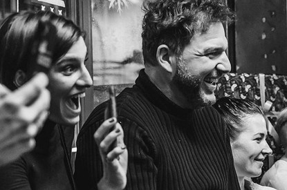 «Смотреть и медитировать»: Максим Виторган и Нино Нинидзе сделали романтичный кадр в горах Омана