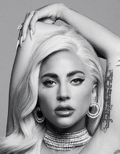 Леди Гага сделала предложение сама себе (неожиданно)