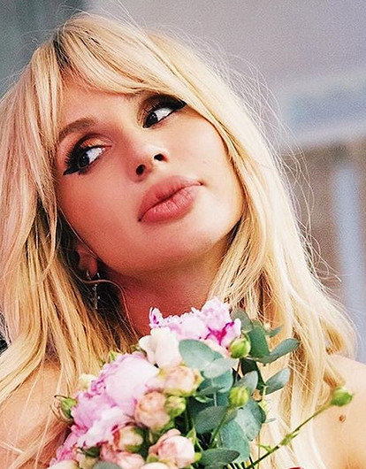 Светлана Лобода высмеяла слухи об алкоголизме после странного танца