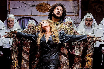 Филиппа Киркорова могут осудить за оскорбление чувств верующих после клипа с сексуальными монашками (видео)