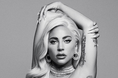 Леди Гага сделала предложение сама себе (неожиданно)