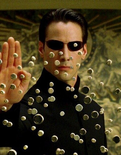 Киану Ривз прыгает с крыши небоскреба во время съемок четвертой «Матрицы» (видео)