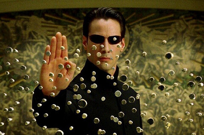 Киану Ривз прыгает с крыши небоскреба во время съемок четвертой «Матрицы» (видео)