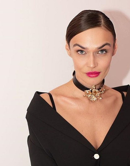 Алена Водонаева начала маскироваться после допроса в полиции (видео)