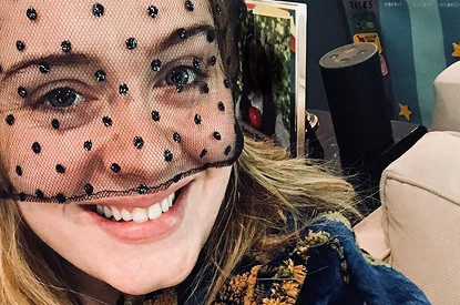 Похудевшая Адель устроила истерику в машине после свадьбы подруги (видео)