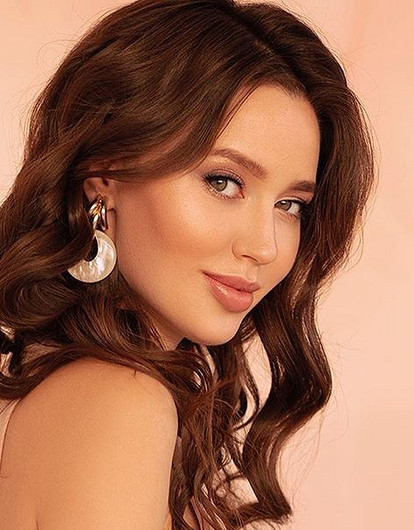 Анастасия Костенко показала трогательное архивное фото с братом (ей всего 16 лет)