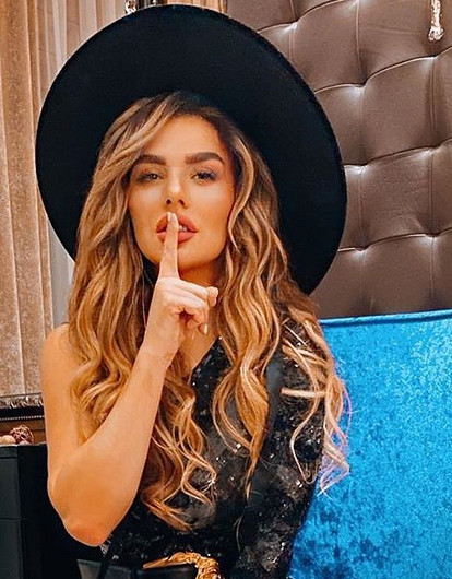 Анна Седокова вновь подогрела слухи о четвертой беременности (видео)