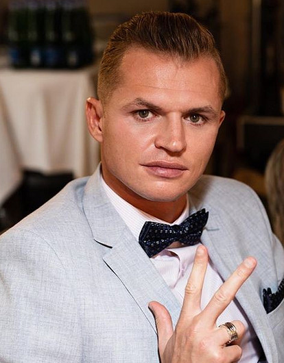 Дмитрий Тарасов сломал ногу через три дня после возвращения в футбол (черная полоса)