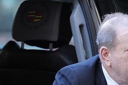 Харви Вайнштейн попал в больницу после того, как суд признал его виновным в изнасиловании