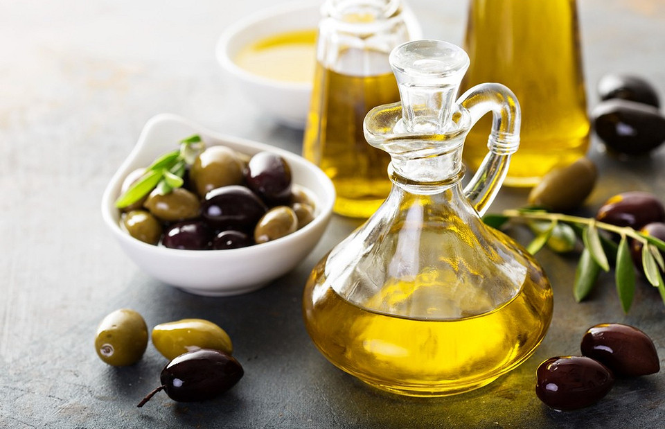 Быстрый обмен веществ и гладкая кожа: польза и вред оливкового масла