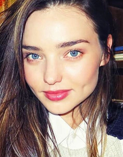 Миранда Керр заявила, что грудное вскармливание плохо влияет на ее кожу