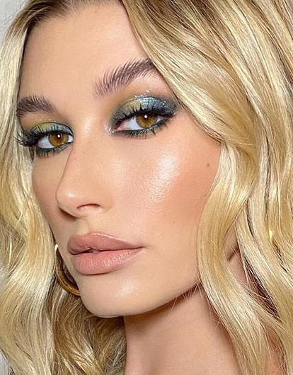 Хейли Бибер перекрасила волосы и стала похожа на Наталью Ветлицкую (или на Ивлееву)