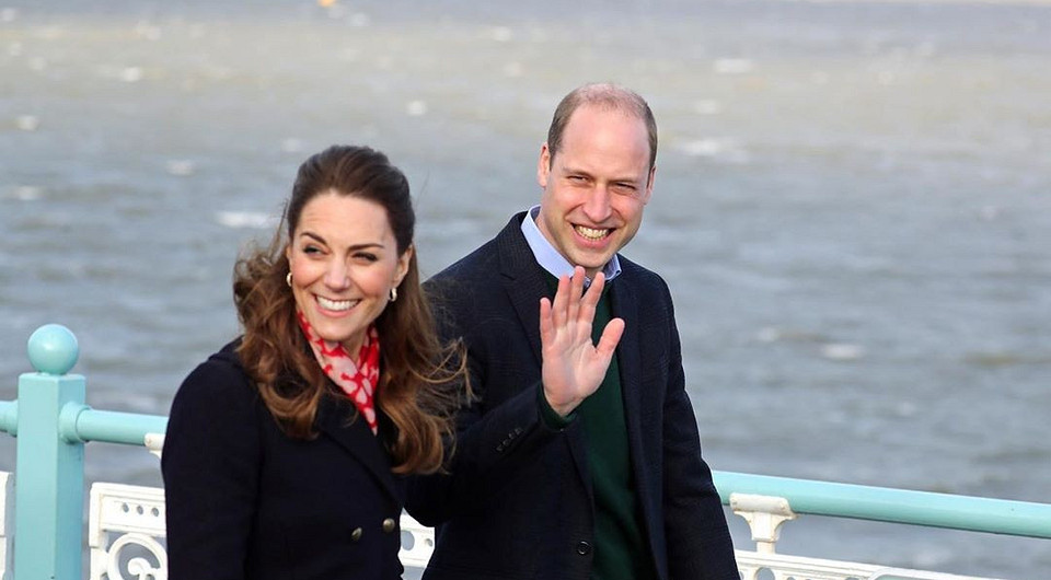 Принц Уильям и Кейт Миддлтон полакомились мороженым на прогулке в Уэльсе